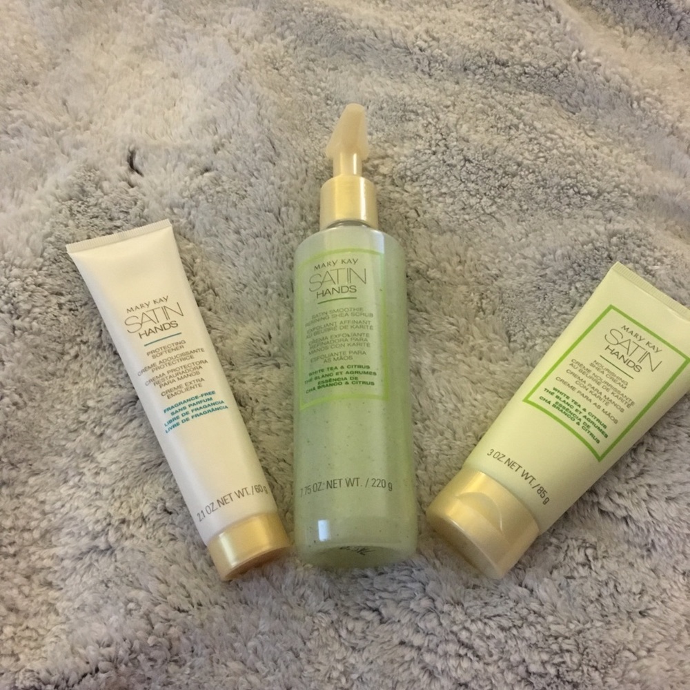 MK Satin hands